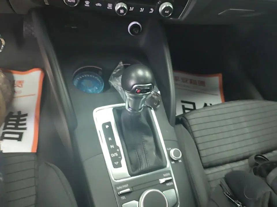 Audi A3 2018 30th Anniversary Edition Sportback 35 TFSI Sport Model — миниатюра 16