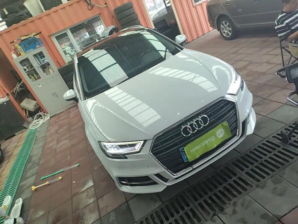 Audi A3 2018 30th Anniversary Edition Sportback 35 TFSI Sport Model — миниатюра 3