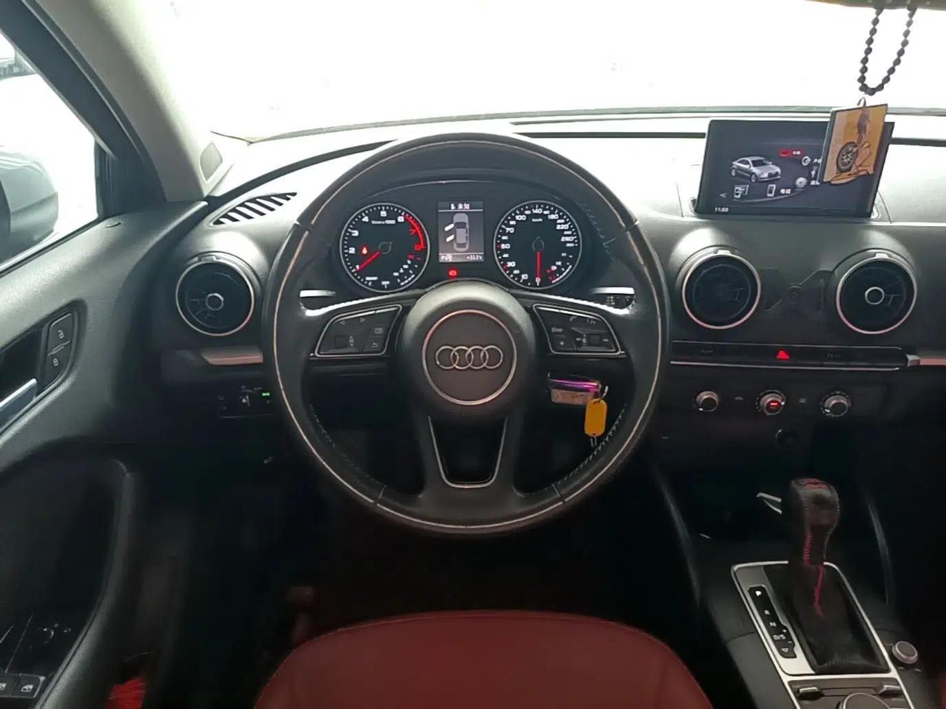 Audi A3 2019 Limousine 35 TFSI Ambition China VI — миниатюра 13