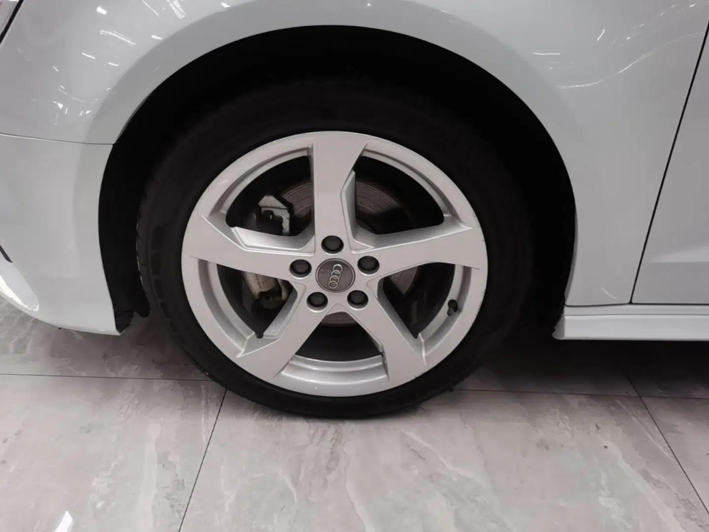 Audi A3 2020 Sportback 35 TFSI Fashion Edition China VI Emission Standard — миниатюра 10
