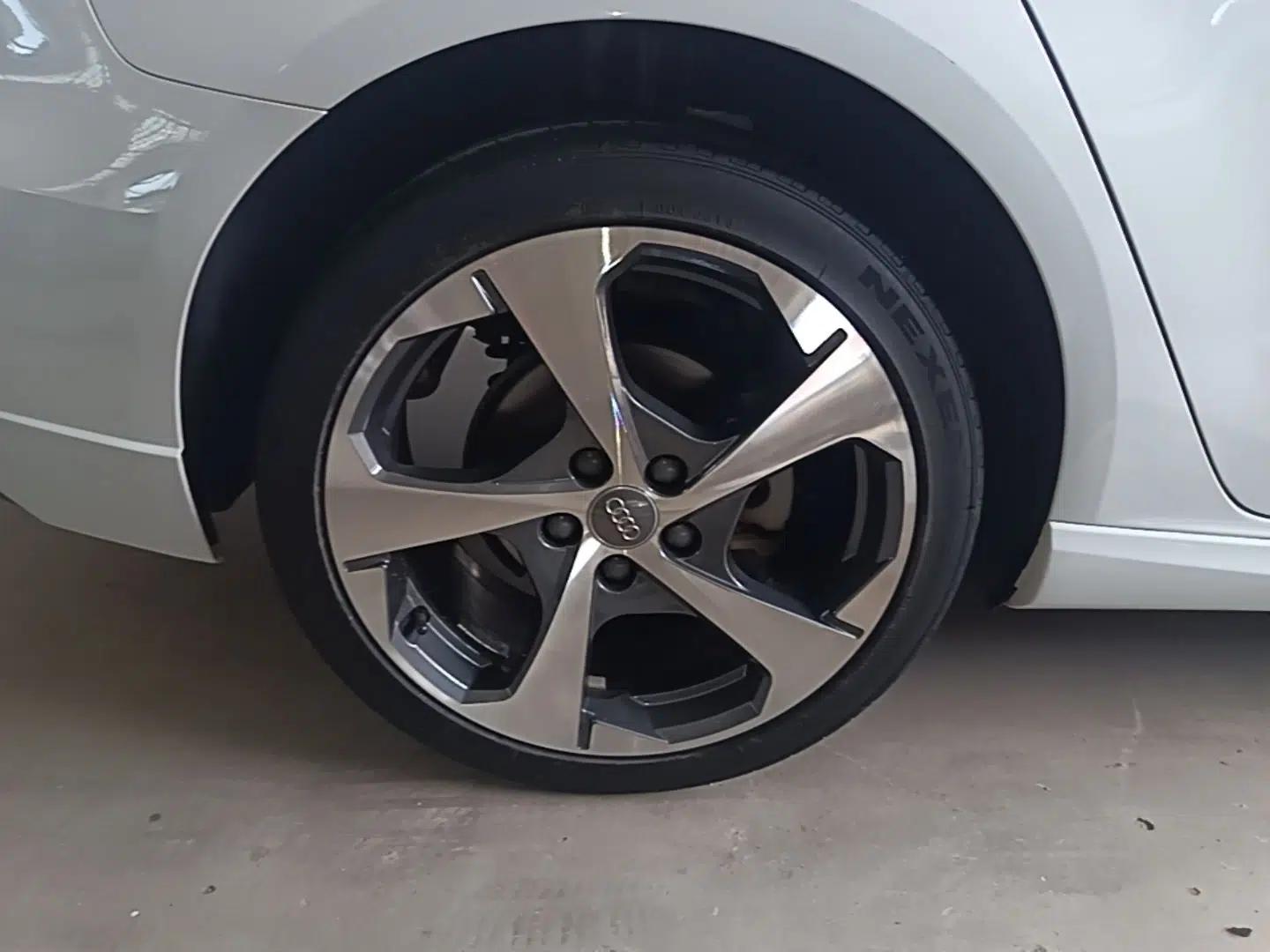 Audi A3 2019 Sportback 35 TFSI Sporty Version China VI — миниатюра 11