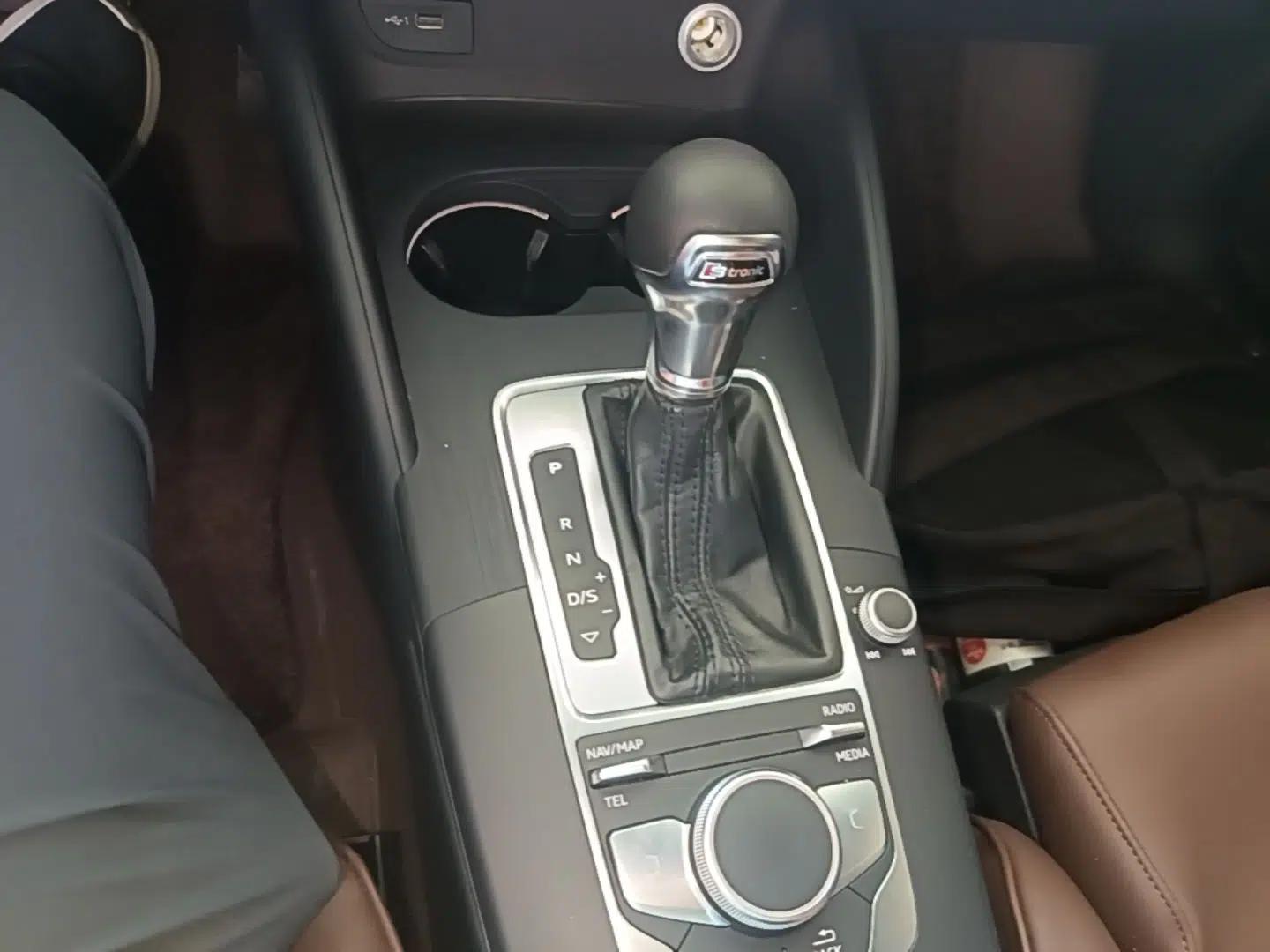 Audi A3 2019 Sportback 35 TFSI Sporty Version China VI — миниатюра 16