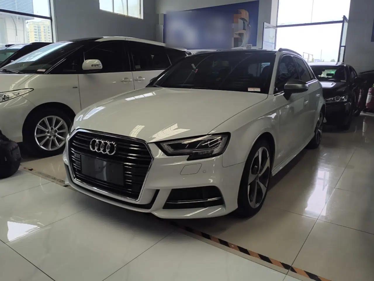 Audi A3 2017 Sportback 40 TFSI Sport Edition — миниатюра 1