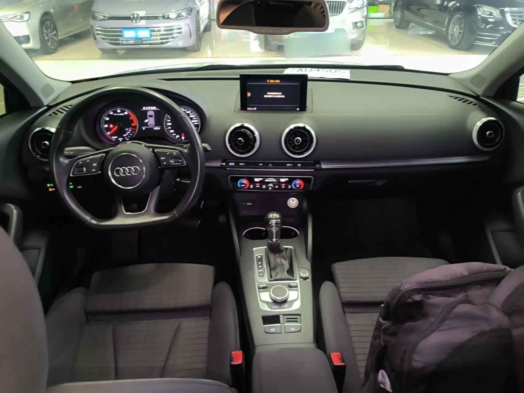 Audi A3 2017 Sportback 40 TFSI Sport Edition — миниатюра 12