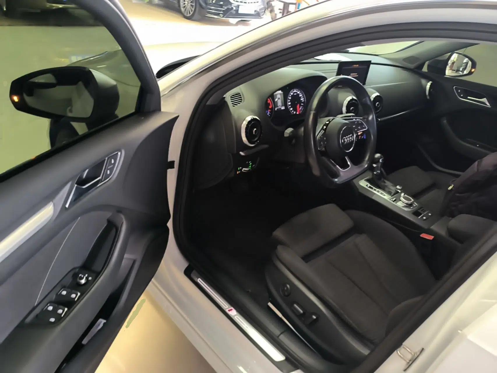 Audi A3 2017 Sportback 40 TFSI Sport Edition — миниатюра 18