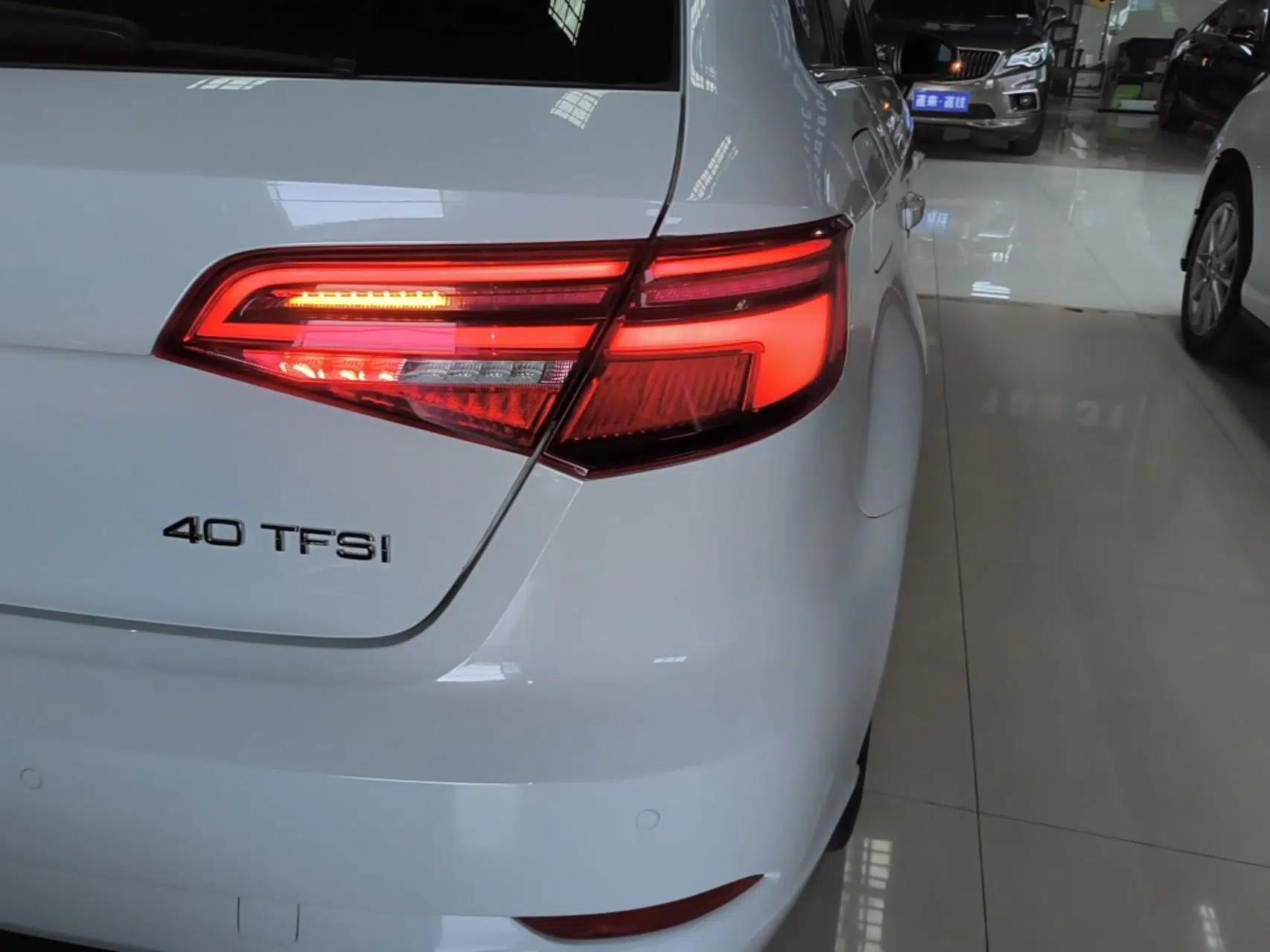 Audi A3 2017 Sportback 40 TFSI Sport Edition — миниатюра 9