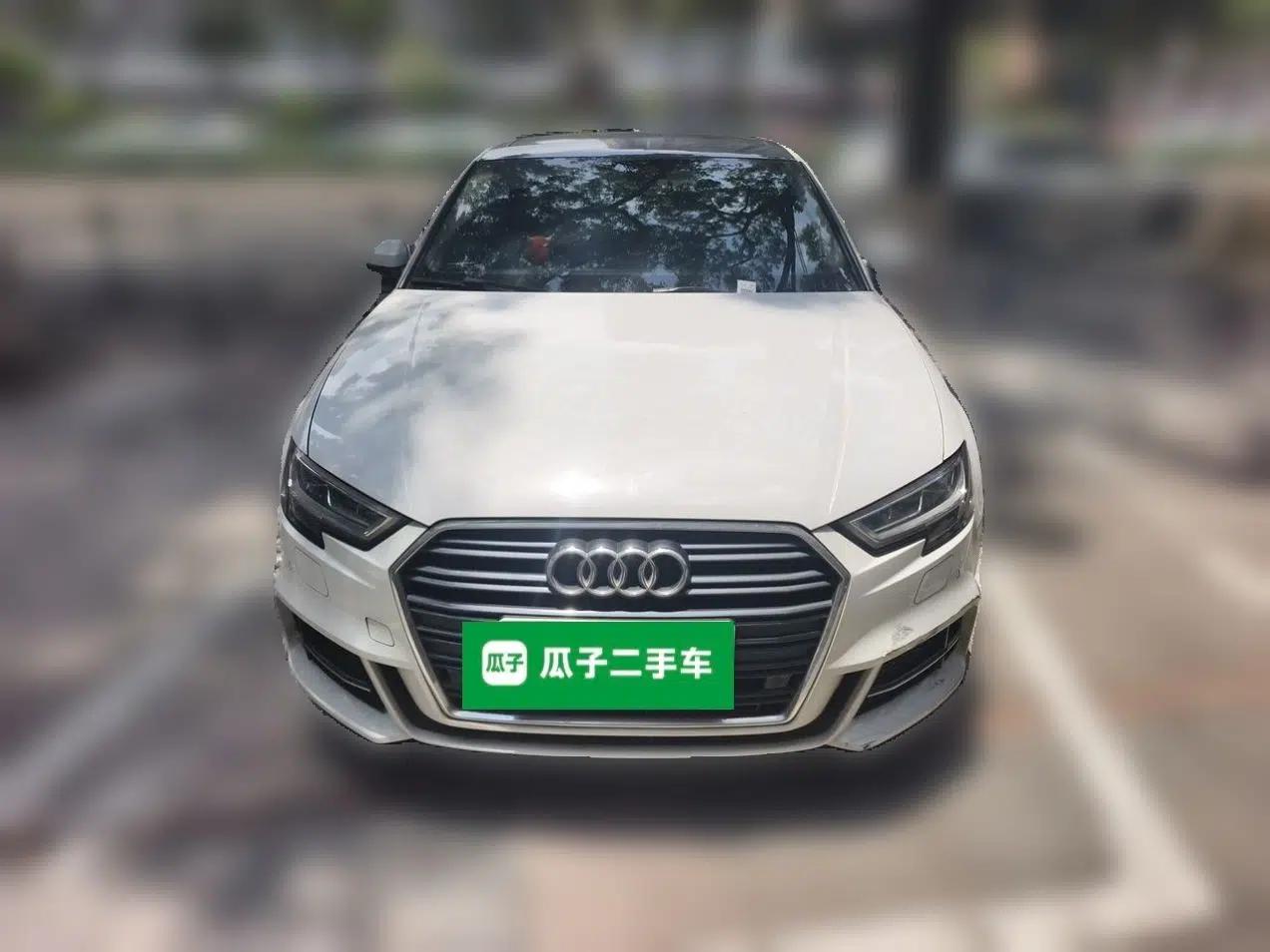 Audi A3 2018 30th Anniversary Edition Limousine 35 TFSI Sport Model — миниатюра 2