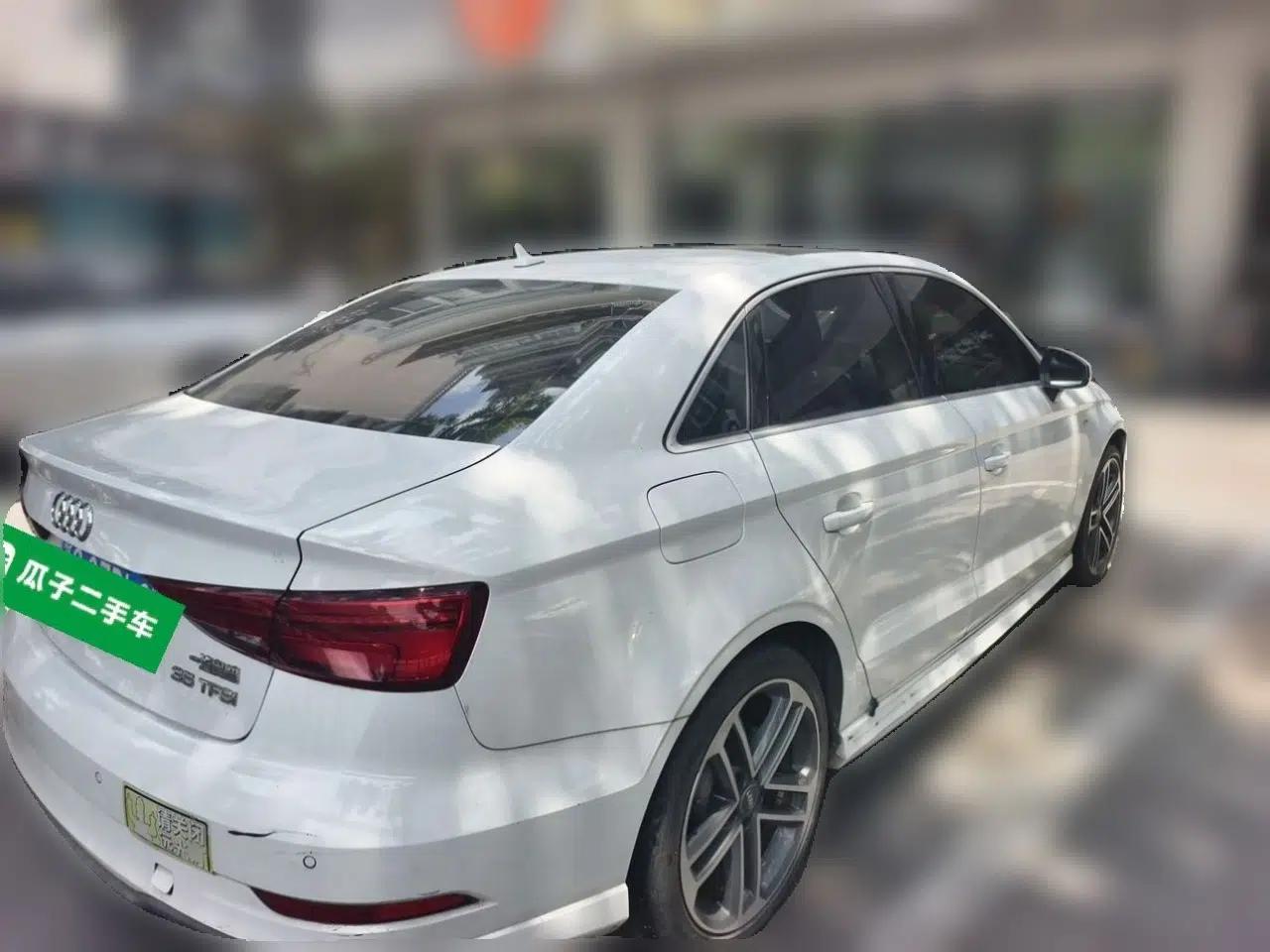 Audi A3 2018 30th Anniversary Edition Limousine 35 TFSI Sport Model — миниатюра 6