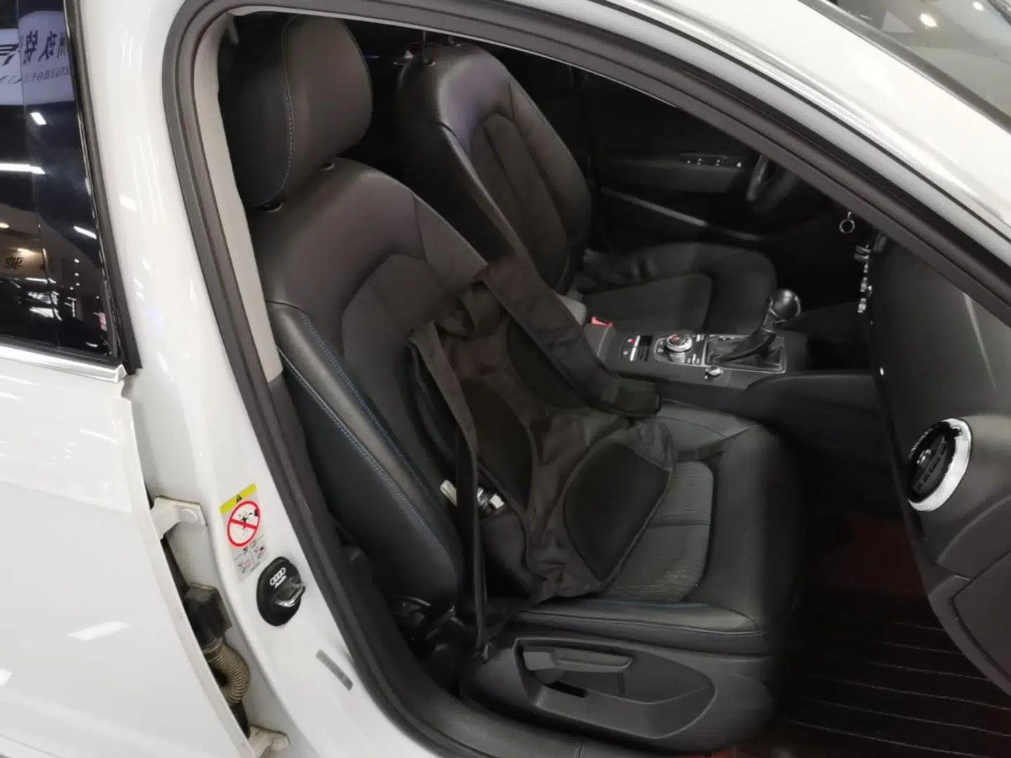 Audi A3 2020 Sportback 35 TFSI Fashion Edition China VI Emission Standard — миниатюра 24