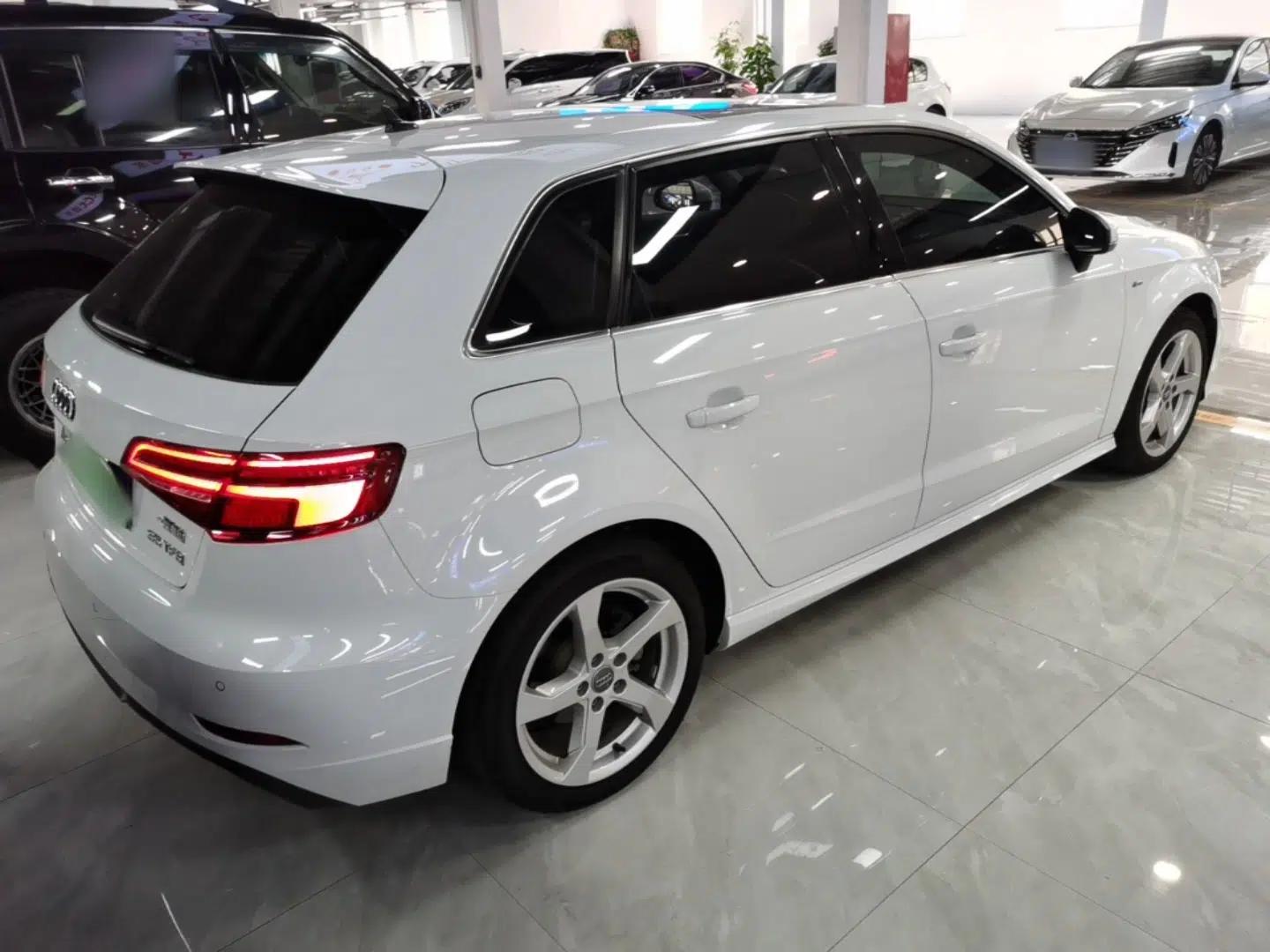 Audi A3 2020 Sportback 35 TFSI Fashion Edition China VI Emission Standard — миниатюра 6