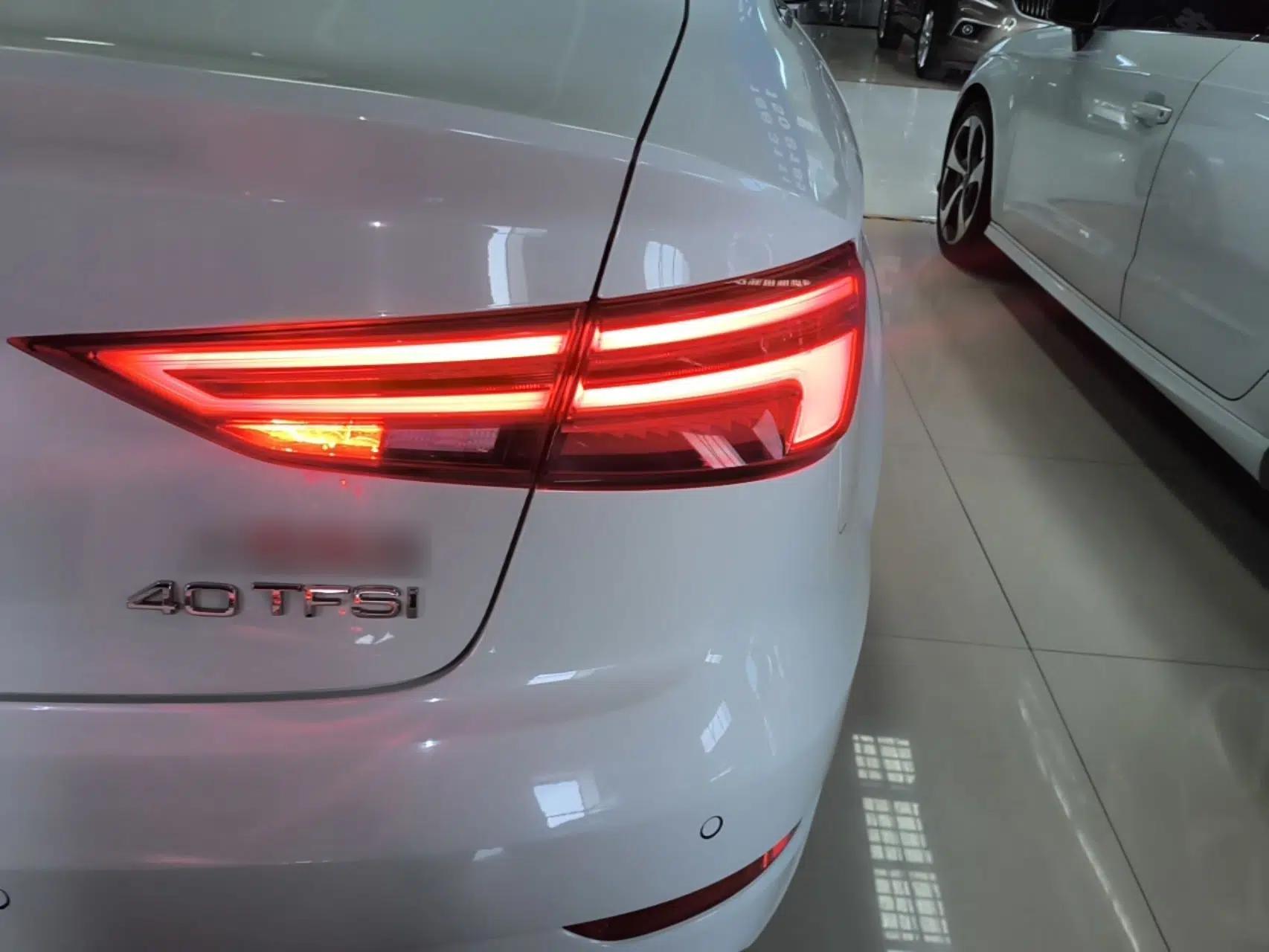 Audi A3 2018 30th Anniversary Edition Limousine 40 TFSI Sport Model — миниатюра 9