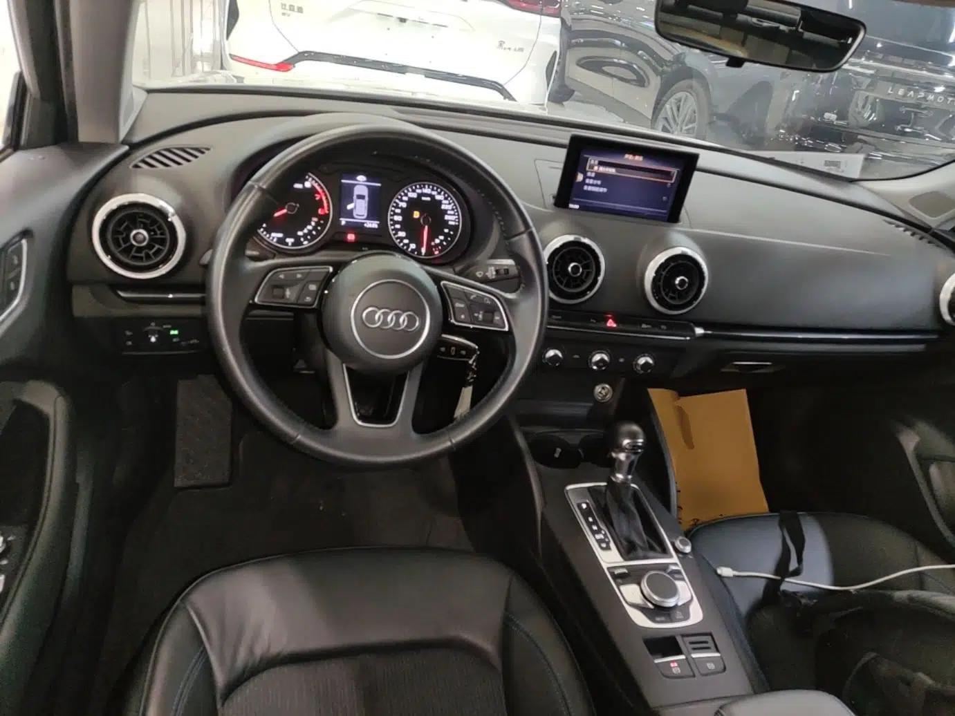 Audi A3 2019 Sportback 35 TFSI Fashion Edition China V — миниатюра 12