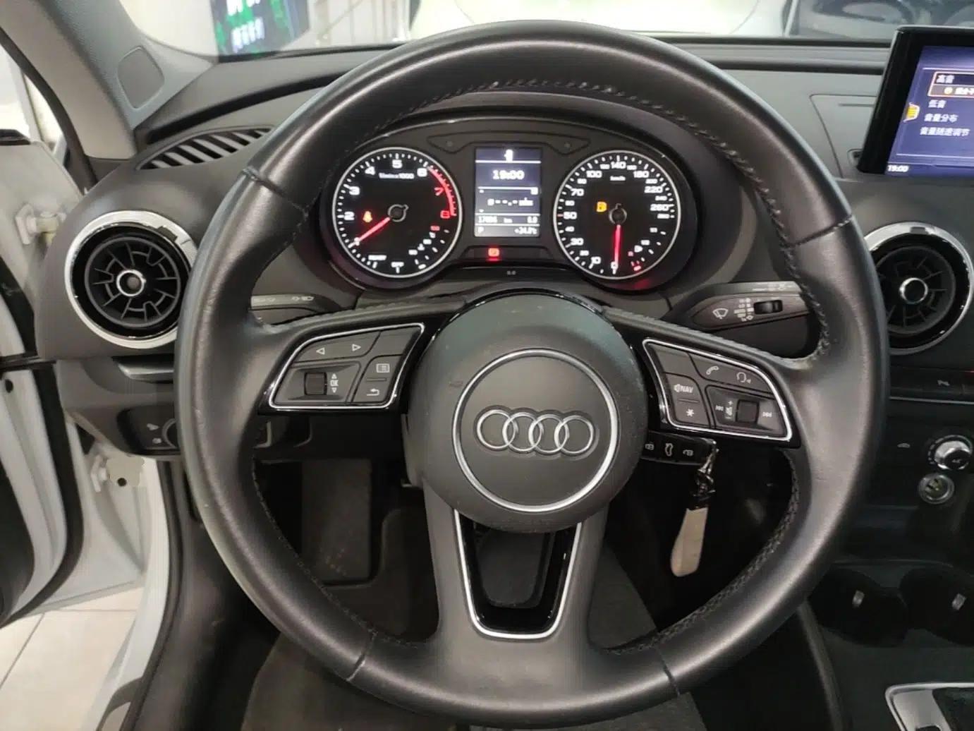 Audi A3 2019 Sportback 35 TFSI Fashion Edition China V — миниатюра 13