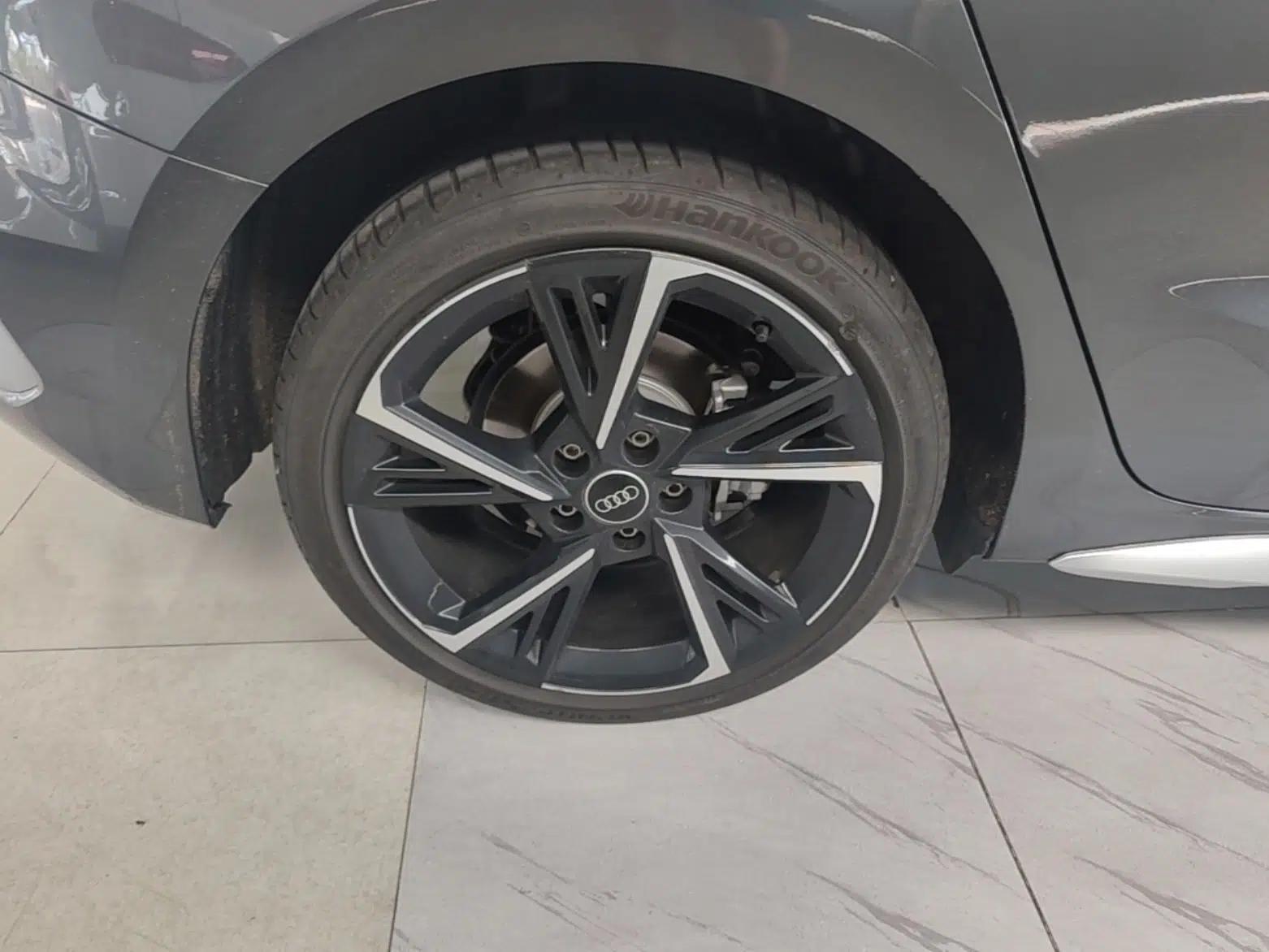 Audi A3 2024 Sportback 35 TFSI Fashionable Sports Model — миниатюра 11