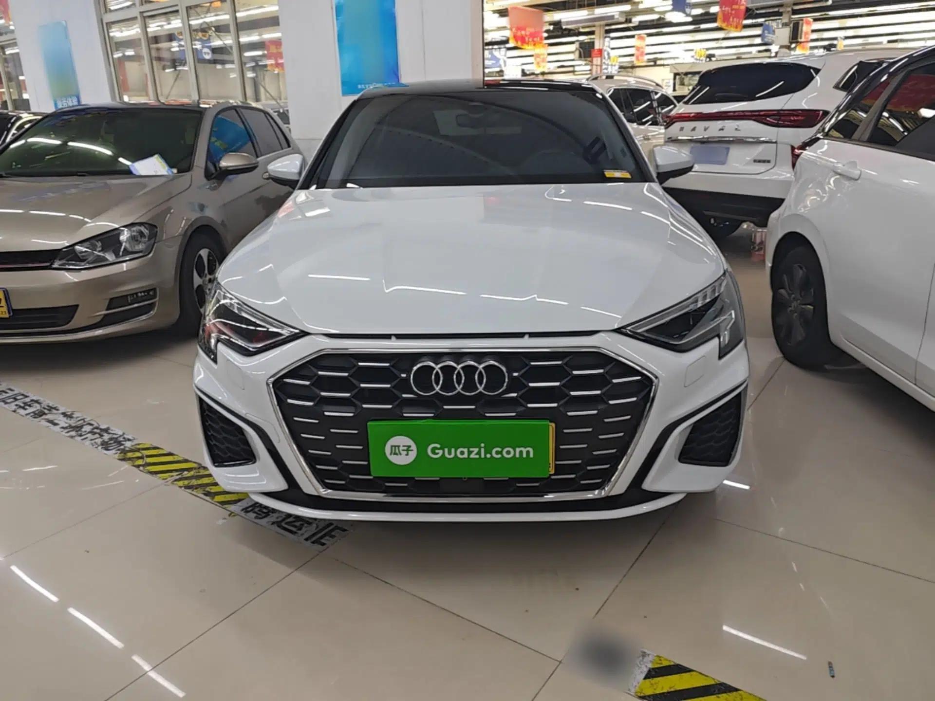 Audi A3 2024 A3L Limousine 35 TFSI Fashion Sport Model — миниатюра 2