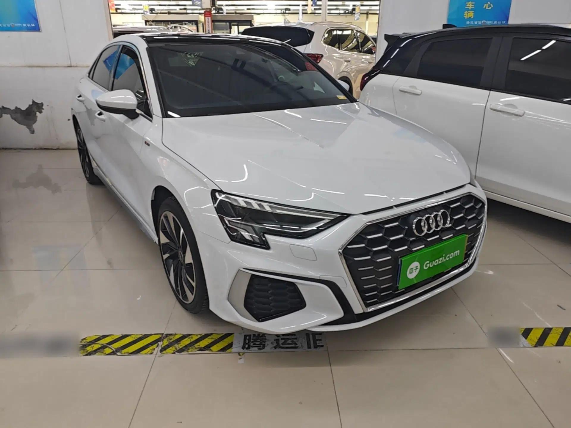 Audi A3 2024 A3L Limousine 35 TFSI Fashion Sport Model — миниатюра 3