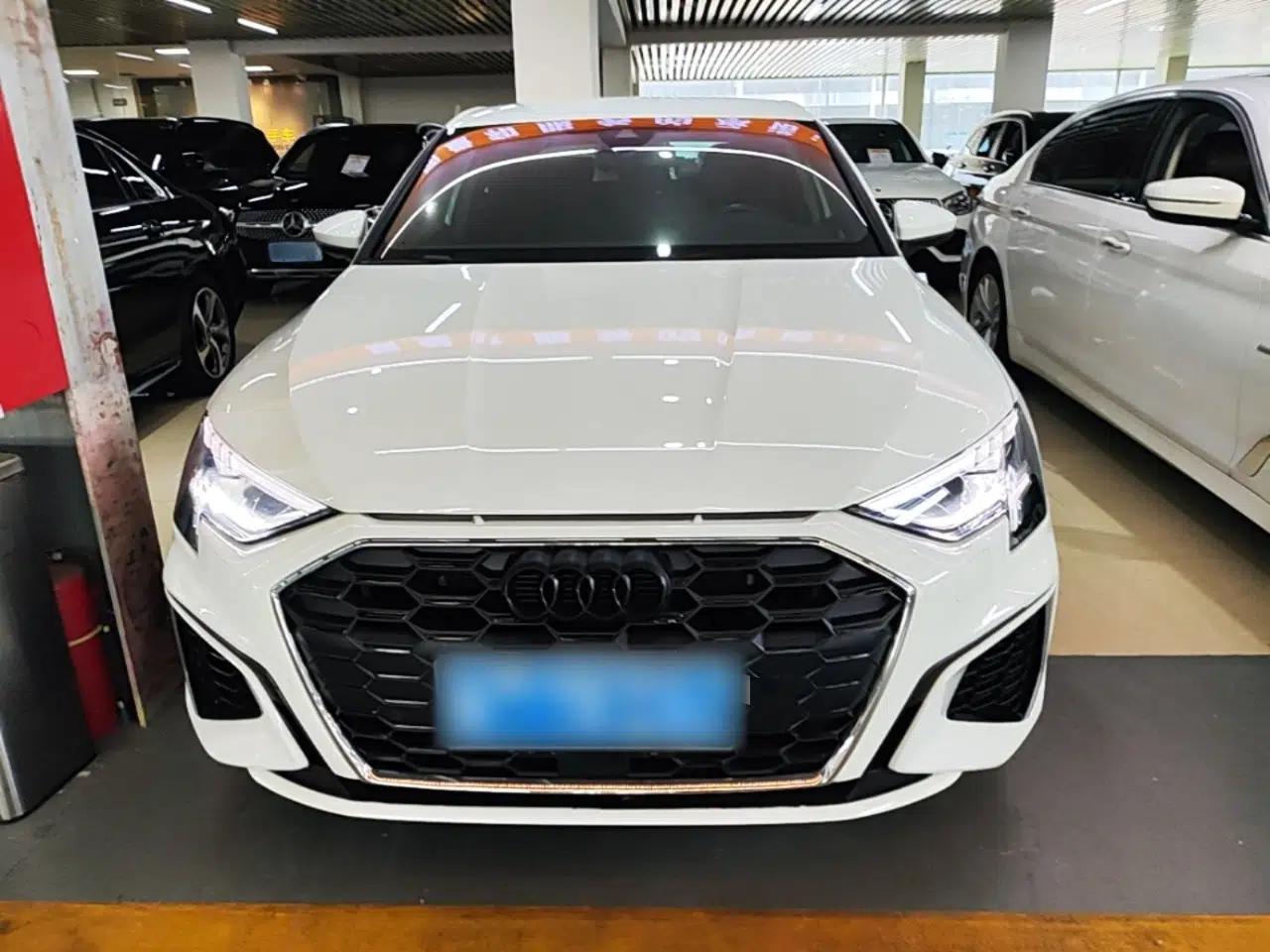 Audi A3 2023 A3L Limousine 35 TFSI Progressive Sport Edition — миниатюра 2