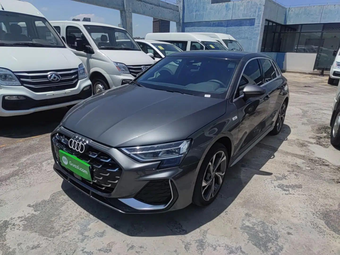 Audi A3 2025 Sportback 35TFSI Prestige Edition — миниатюра 1