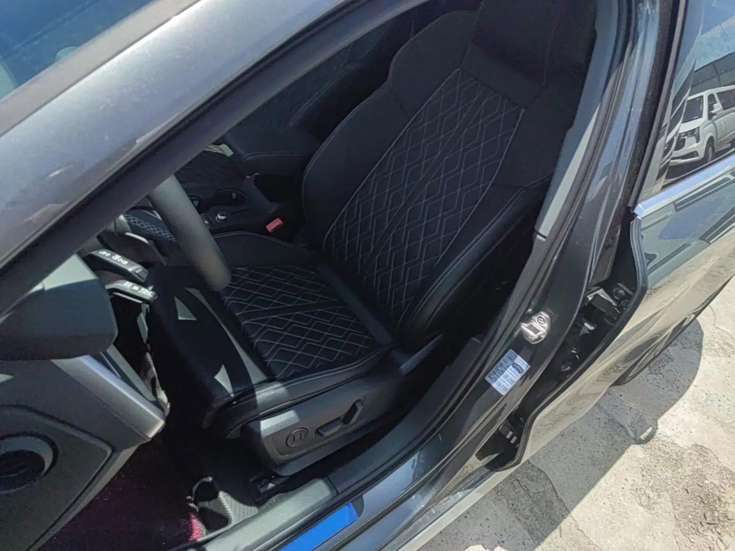 Audi A3 2025 Sportback 35TFSI Prestige Edition — миниатюра 17