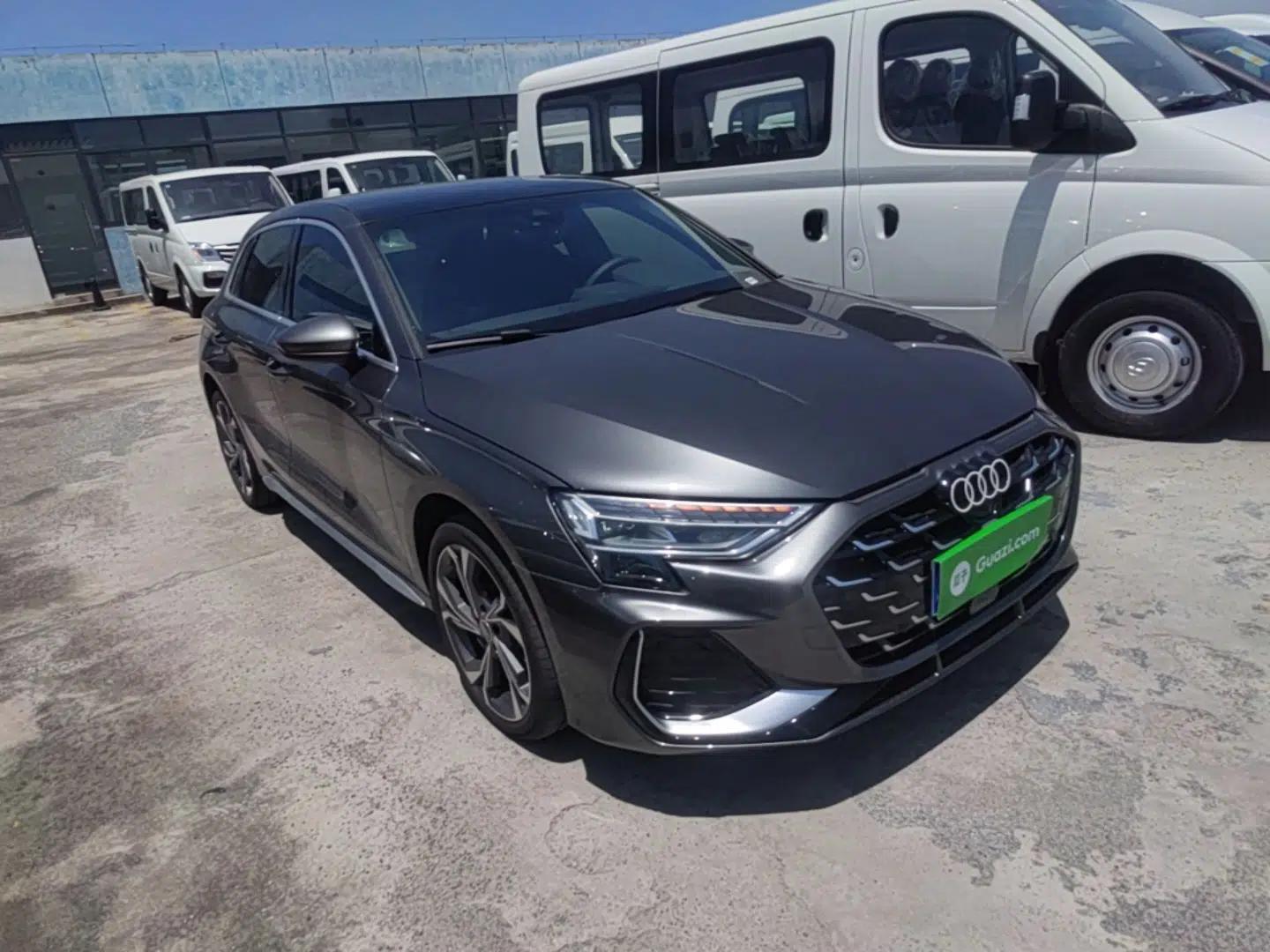 Audi A3 2025 Sportback 35TFSI Prestige Edition — миниатюра 3
