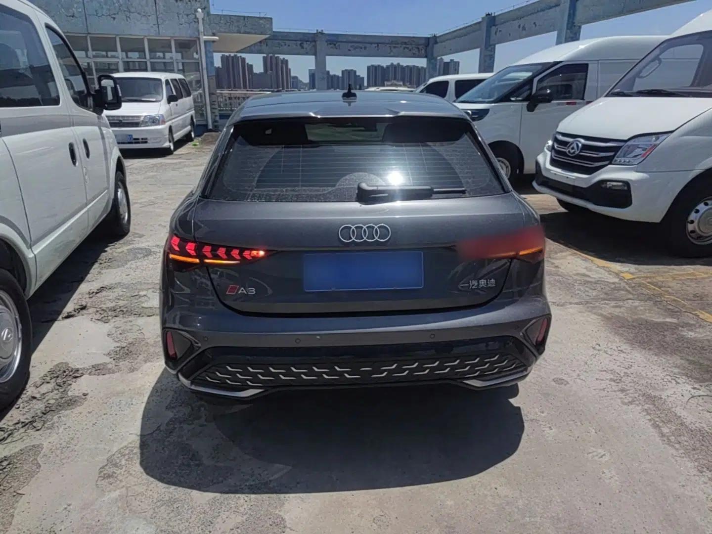 Audi A3 2025 Sportback 35TFSI Prestige Edition — миниатюра 5
