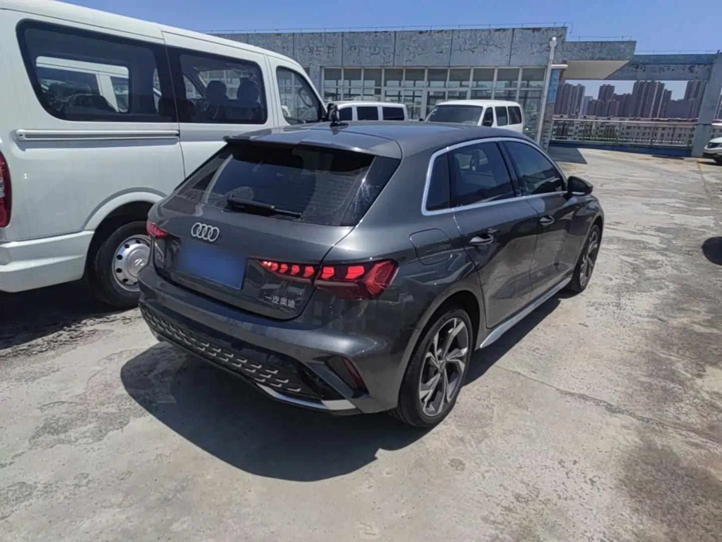 Audi A3 2025 Sportback 35TFSI Prestige Edition — миниатюра 6