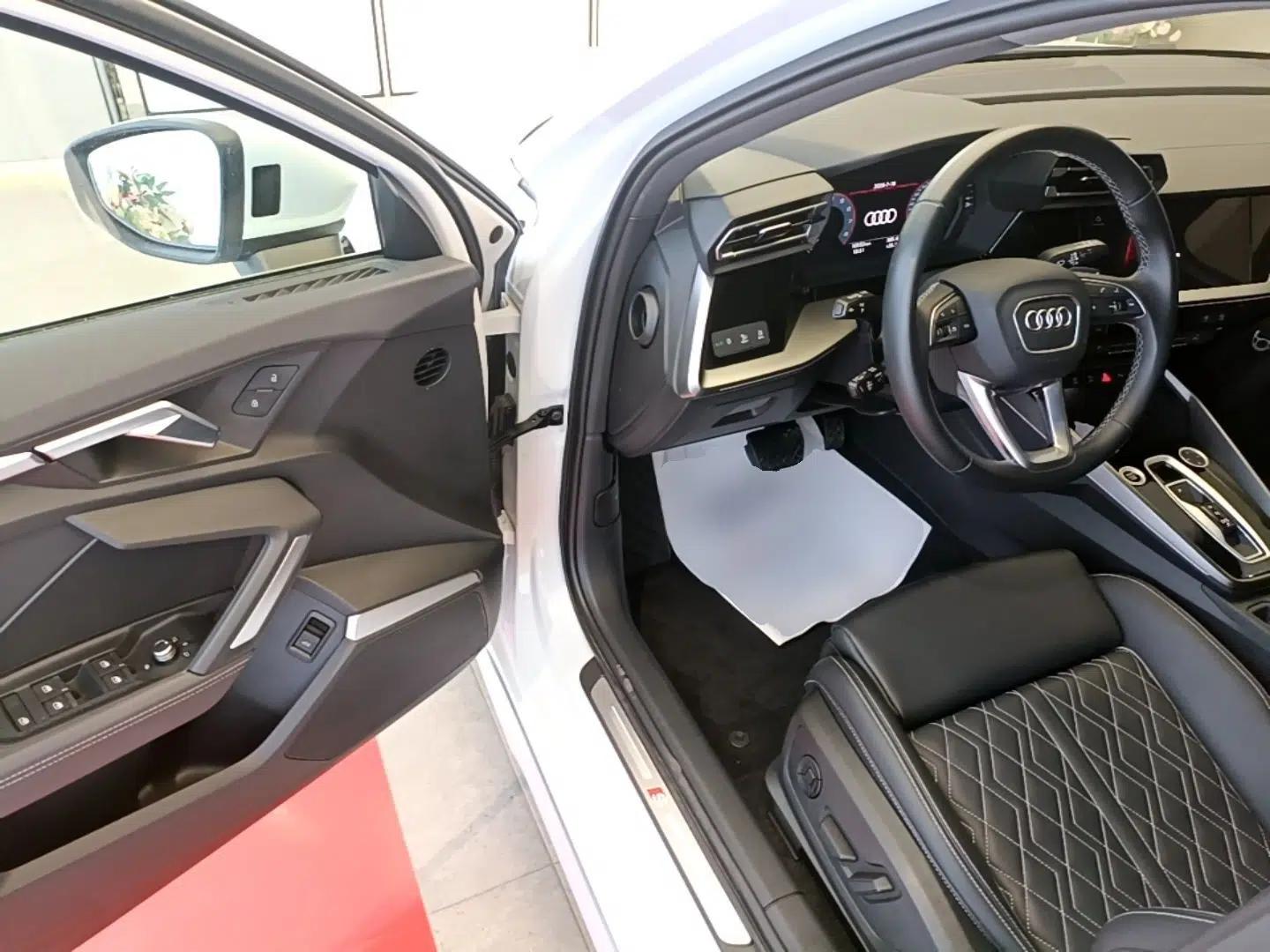Audi A3 2025 Sportback 35TFSI Prestige Edition — миниатюра 23