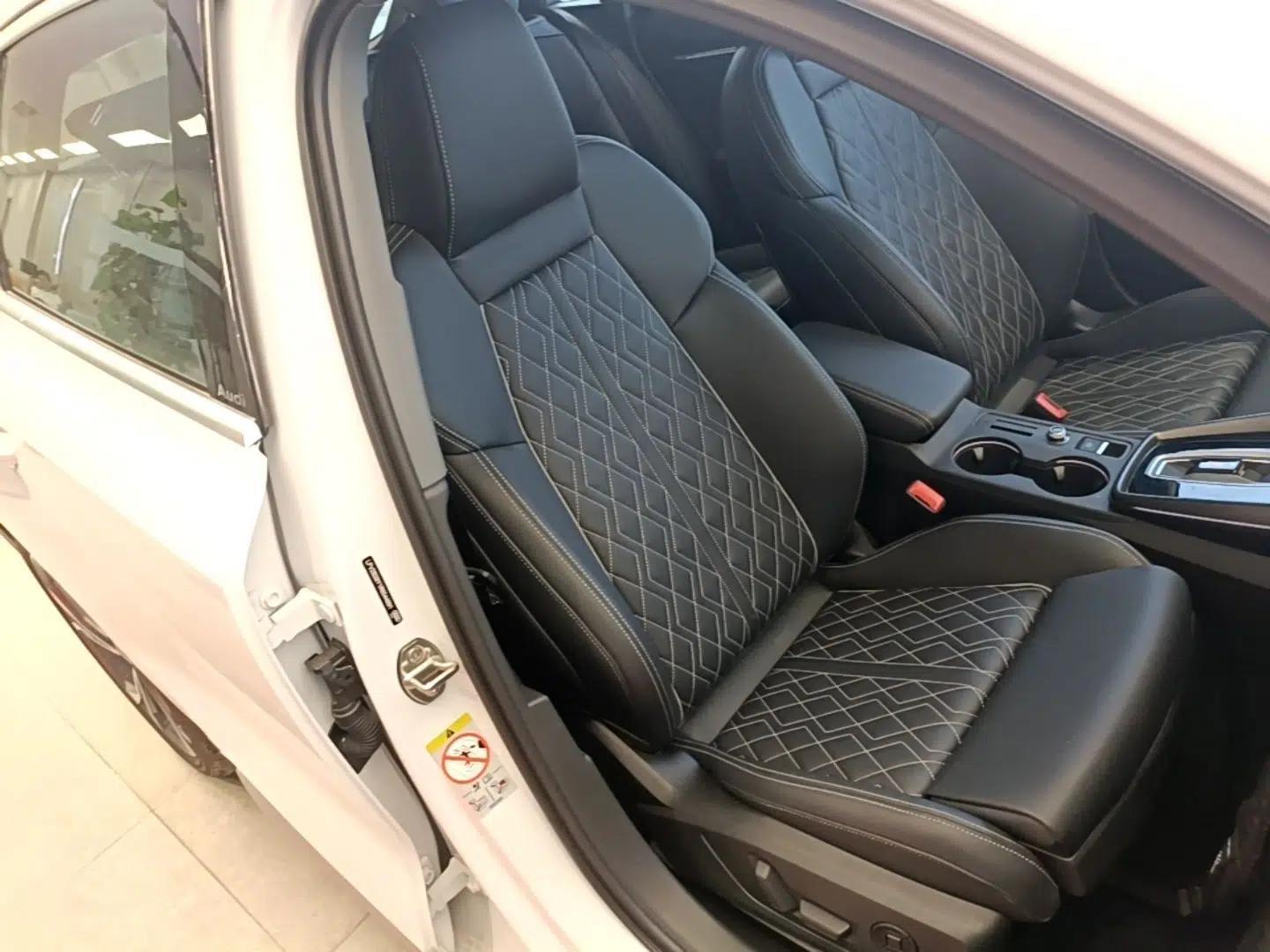 Audi A3 2025 Sportback 35TFSI Prestige Edition — миниатюра 24