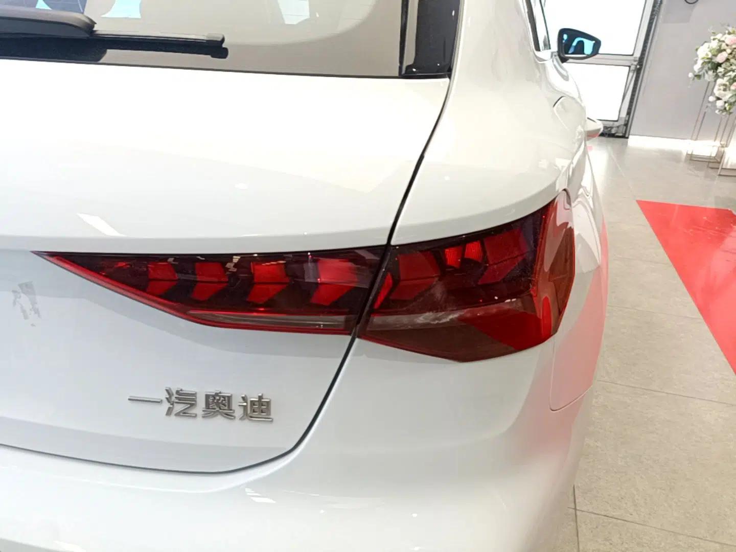 Audi A3 2025 Sportback 35TFSI Prestige Edition — миниатюра 9