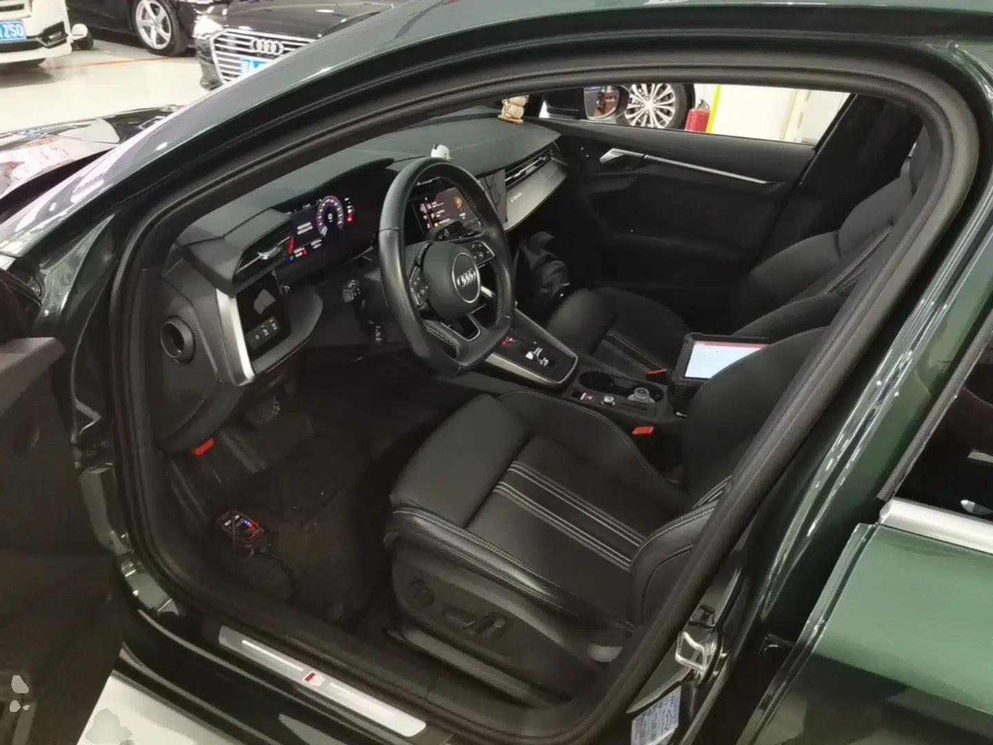 Audi A3 2024 Sportback 35 TFSI Fashionable Sports Model — миниатюра 17