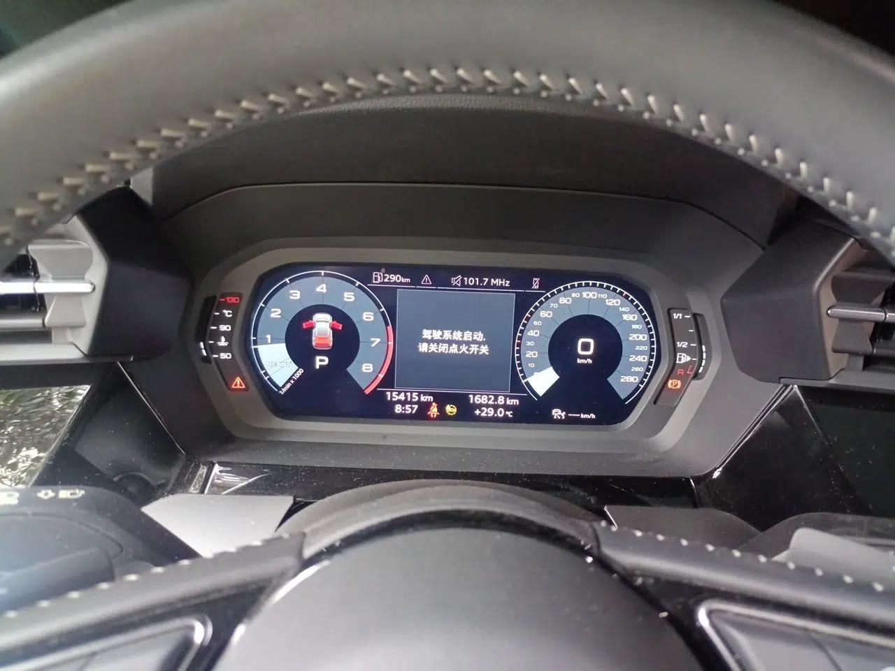 Audi A3 2022 Sportback 35 TFSI Fashionable Sports Model — миниатюра 11