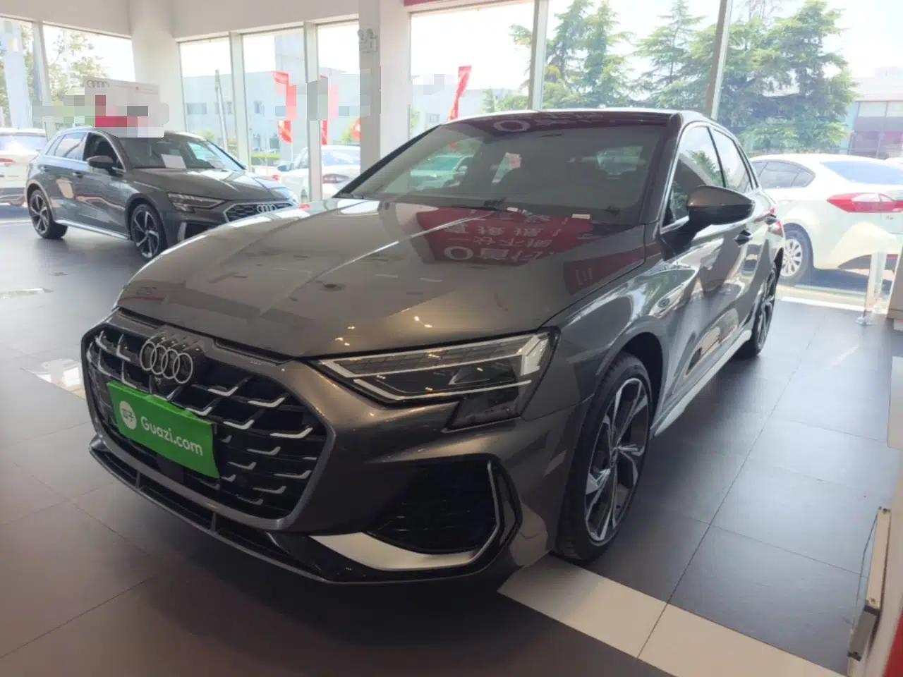 Audi A3 2026 Sportback 35 TFSI Prestige Edition — миниатюра 1