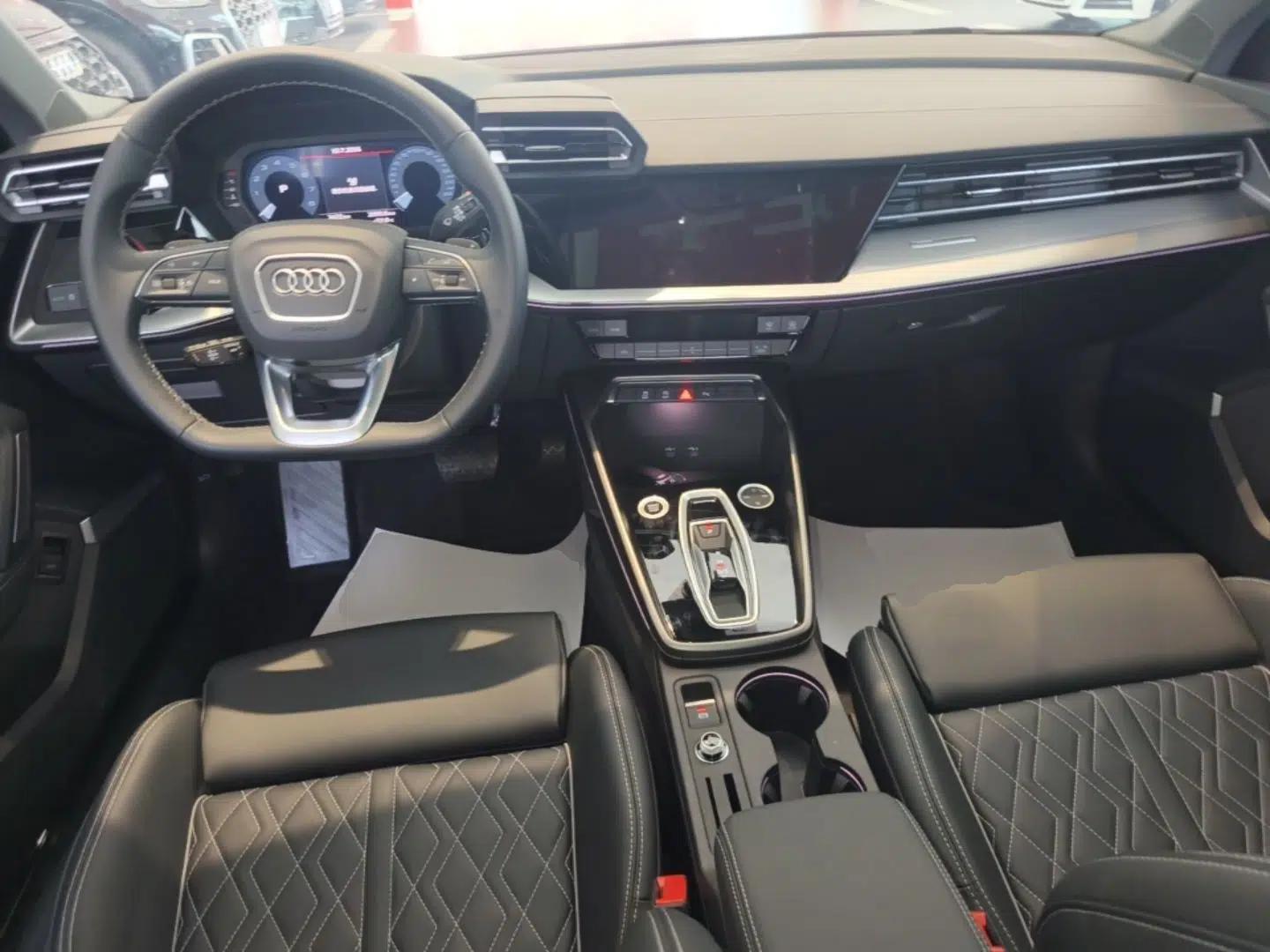 Audi A3 2026 Sportback 35 TFSI Prestige Edition — миниатюра 12