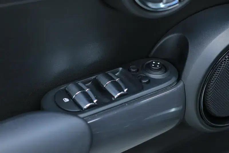 2015 MINI 1.5T COOPER Fun 5-Door — миниатюра 16