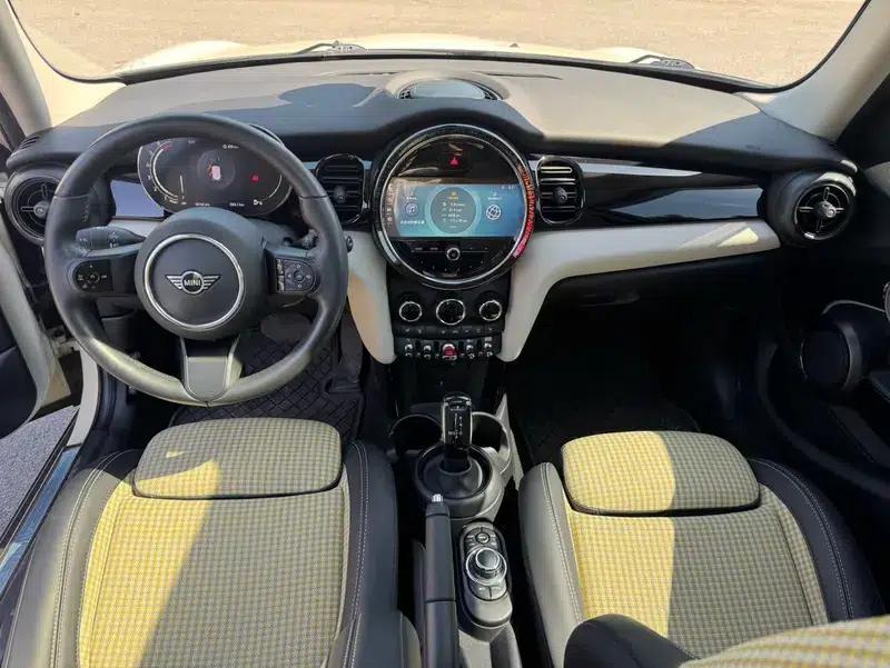 2022 MINI 1.5T COOPER 5-Door The Coopers Anniversary Edition — миниатюра 7
