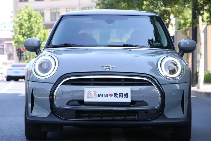 MINI 2022 Facelift 1.5T ONE — миниатюра 2