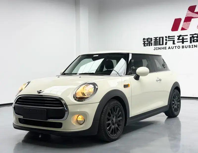 2018 MINI 1.5T ONE 5-Door Edition — миниатюра 1