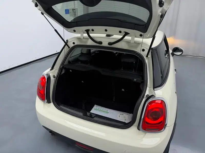 2018 MINI 1.5T ONE 5-Door Edition — миниатюра 16