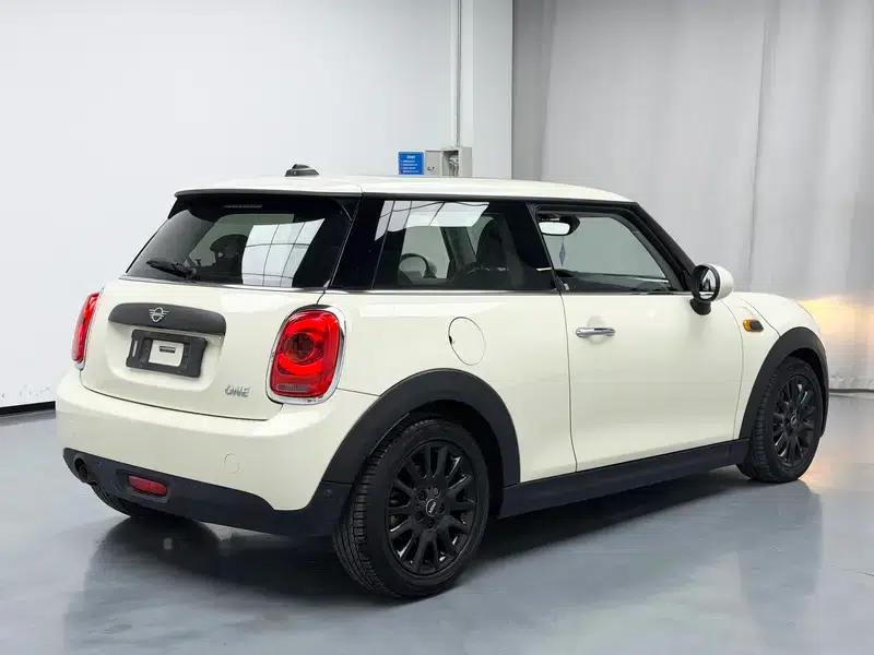 2018 MINI 1.5T ONE 5-Door Edition — миниатюра 7