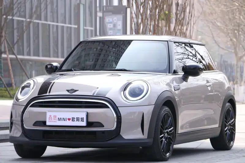 MINI 2022 Facelift 1.5T COOPER Artist — миниатюра 1