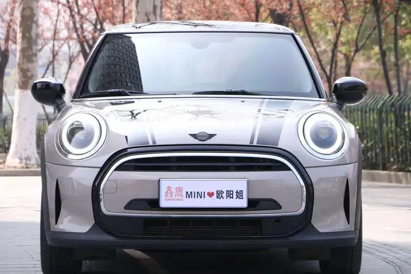 MINI 2022 Facelift 1.5T COOPER Artist — миниатюра 2