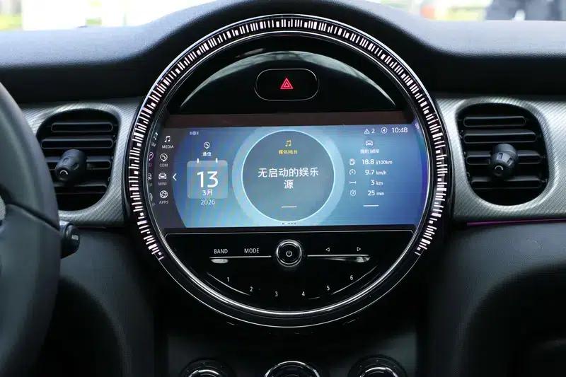 MINI 2022 Facelift 1.5T COOPER Artist — миниатюра 20