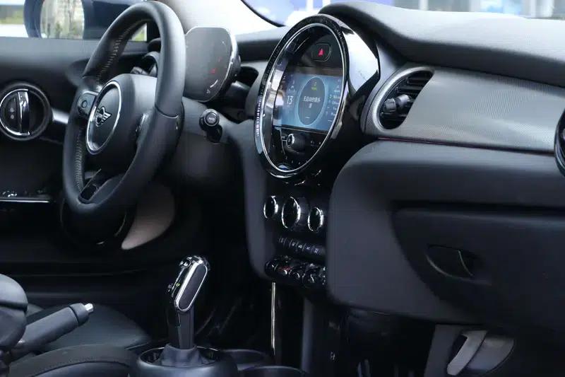MINI 2022 Facelift 1.5T COOPER Artist — миниатюра 22