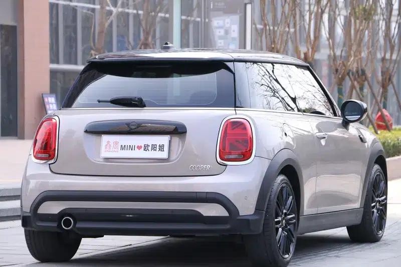 MINI 2022 Facelift 1.5T COOPER Artist — миниатюра 6