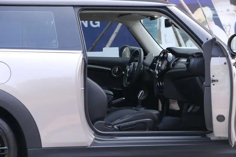 MINI 2022 Facelift 1.5T COOPER Artist — миниатюра 10