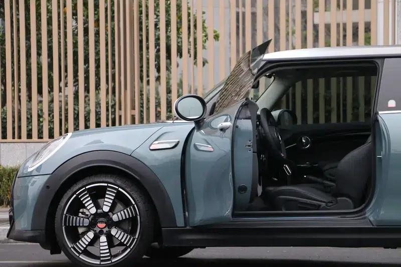 MINI 2023 2.0T COOPER S Arc Light Special Edition — миниатюра 12