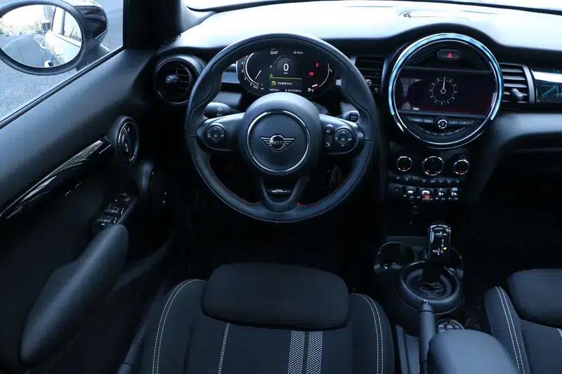 2021 MINI 1.5T COOPER Racer 5-Door Edition — миниатюра 19