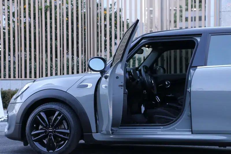 2021 MINI 1.5T COOPER Racer 5-Door Edition — миниатюра 9