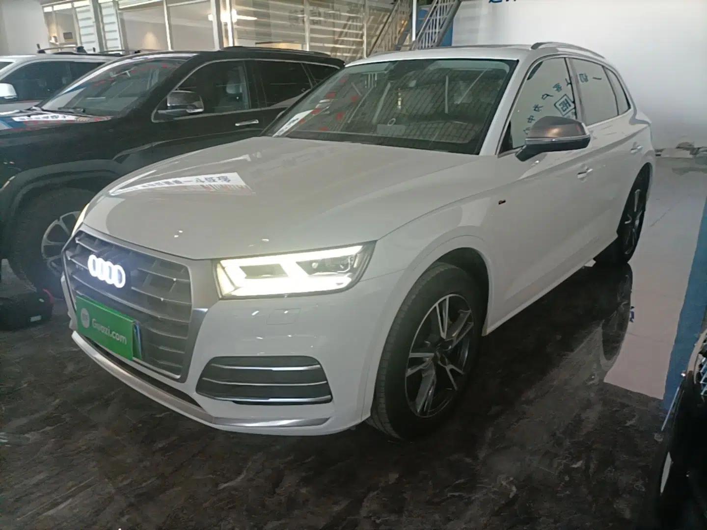 Audi Q5L 2018 45 TFSI Prestige Fashion Edition China V Emission Standard — миниатюра 1