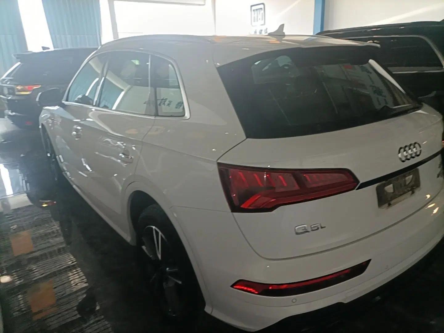 Audi Q5L 2018 45 TFSI Prestige Fashion Edition China V Emission Standard — миниатюра 4
